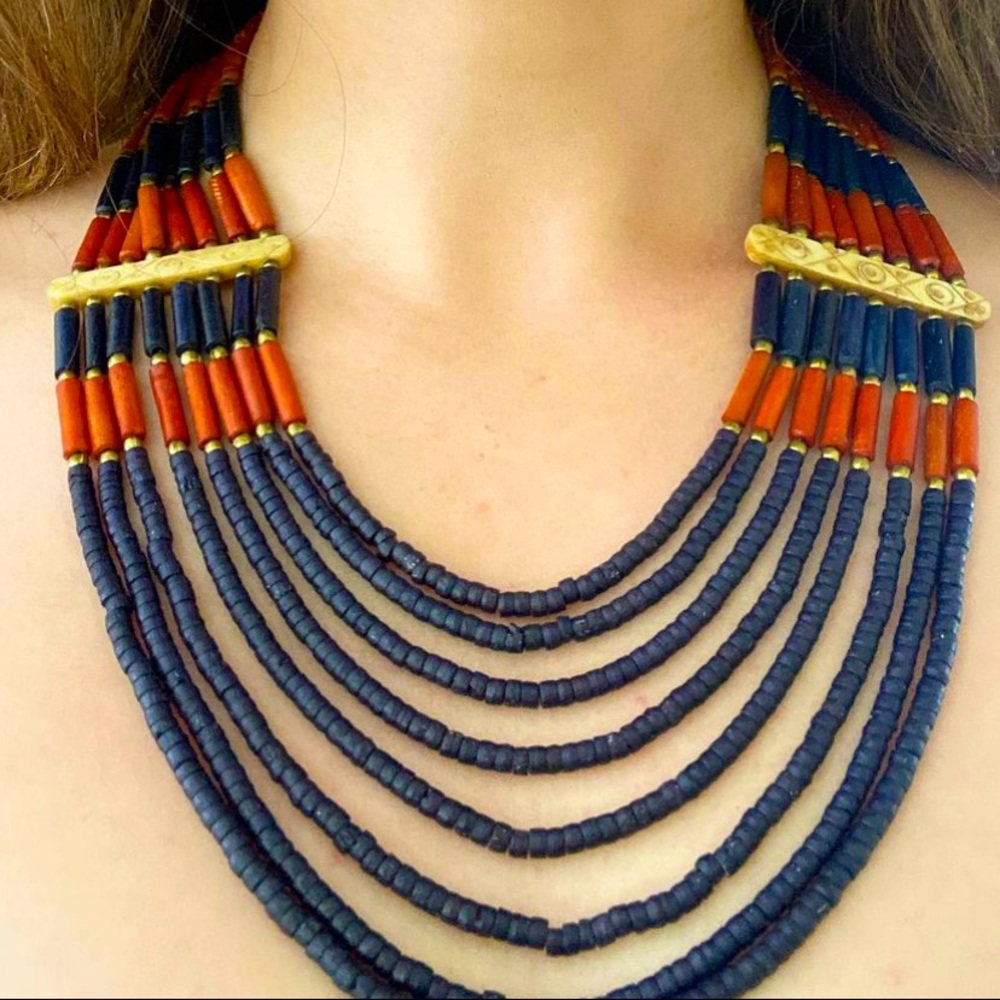 statement necklace 
🧡
truly unique & beautiful